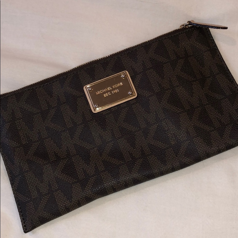 Michael Kors Wristlet
